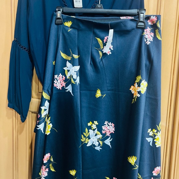 LOFT BUNDLE - NWT -SMALL - Picture 2 of 15